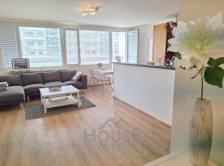 Pronájem bytu, 4+kk, 107 m²