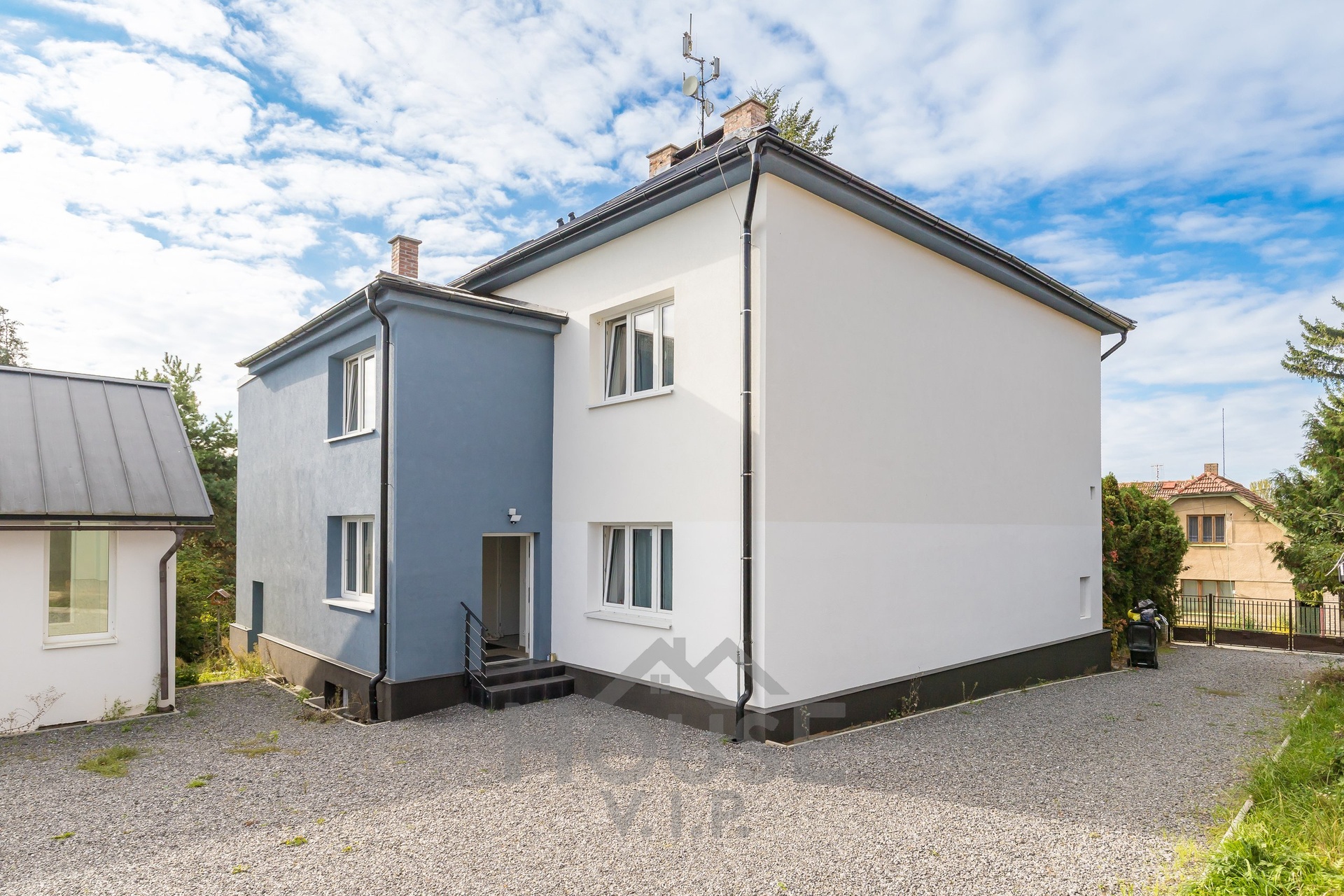 Prodej vícegeneračního domu, 550 m², pozemek 1.679 m2, Tuklaty.