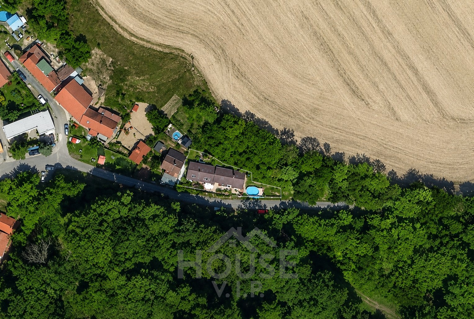 Prodej rodinného domu 7+kk, 206 m², Sluštice, Praha - východ.
