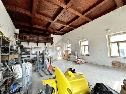 Prodej obchodní prostory, 452 m²
