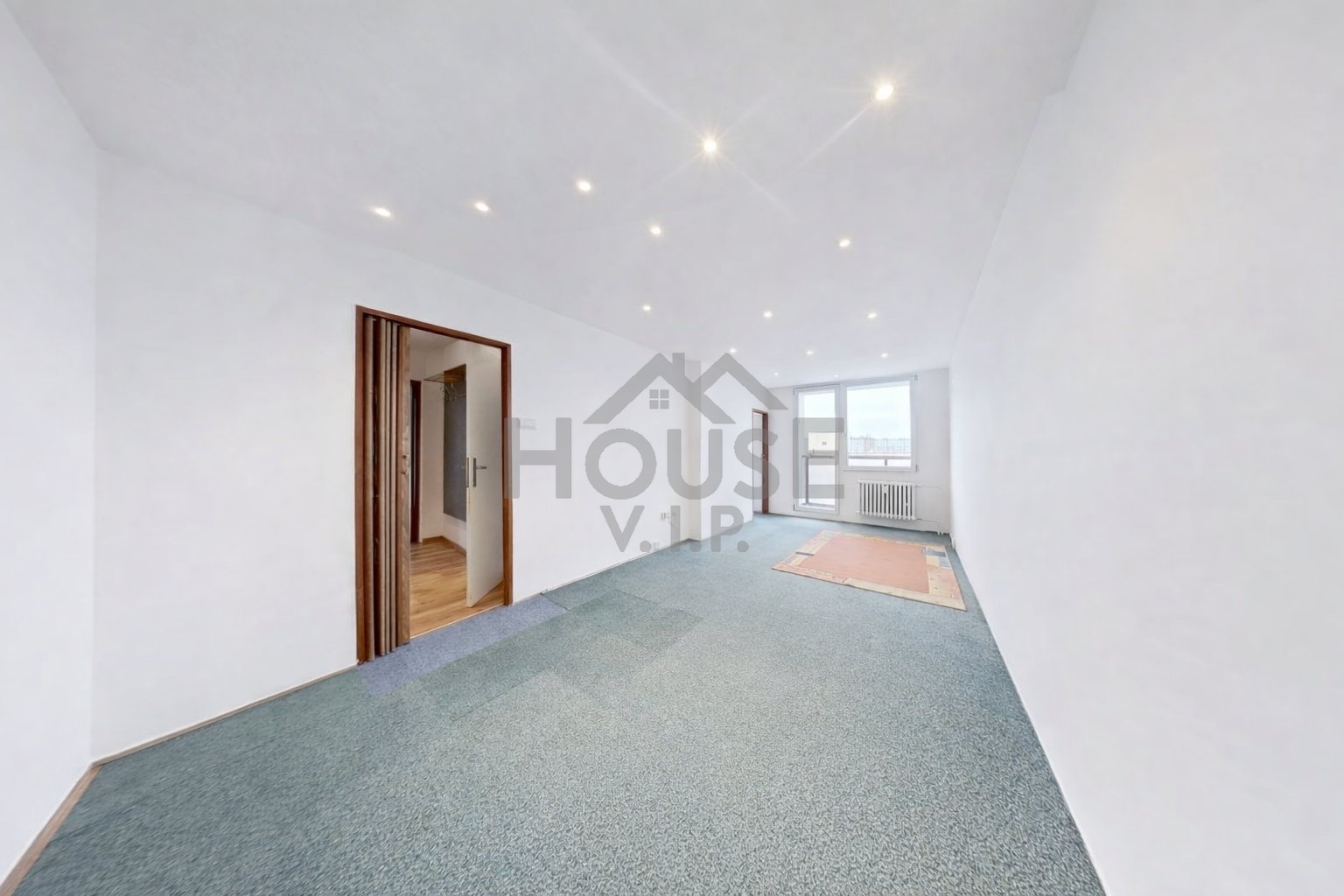 Prodej bytu 2+1, 65,6 m² s lodžií - Praha 14