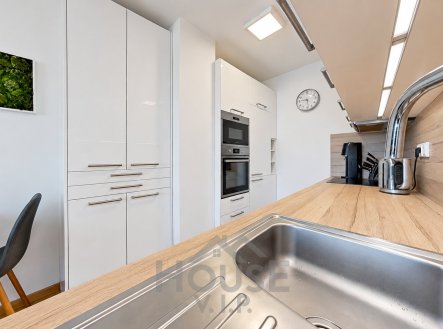 Prodej bytu, 3+kk, 63 m²