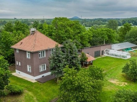 1111 | Prodej - dům/vila, 240 m²