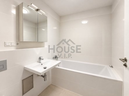 Pronájem bytu, 1+kk, 37 m²