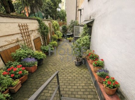 Prodej nájemního domu, 960 m²