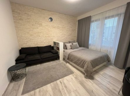 Pronájem bytu, 1+kk, 37 m²