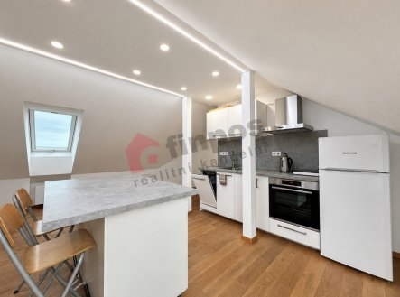 Pronájem bytu, 2+kk, 72 m²