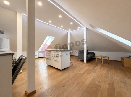 Pronájem bytu, 2+kk, 72 m²
