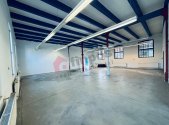 Pronájem komerčního objektu, obchodní centrum, 152 m²