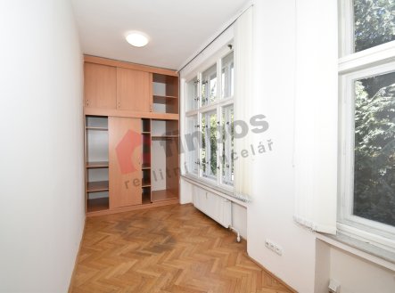 Pronájem komerčního objektu, sklad, 136 m²