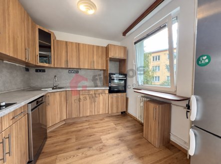 Pronájem bytu, 3+kk, 77 m²