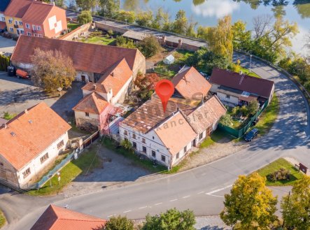 Prodej komerčního objektu, průmyslový areál, 454 m²