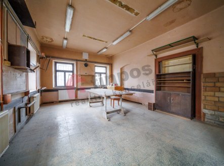 Prodej komerčního objektu, průmyslový areál, 454 m²