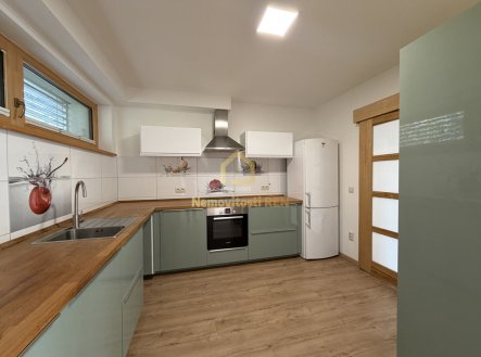 Pronájem domu/vily, 144 m²