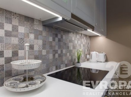 . | Pronájem bytu, 2+kk, 70 m²