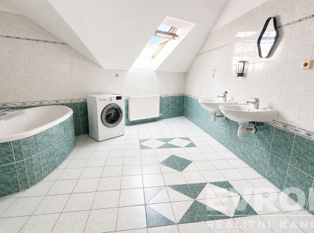 Pronájem bytu, 3+1, 108 m²