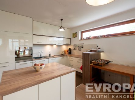 Prodej bytu, 3+kk, 96 m²