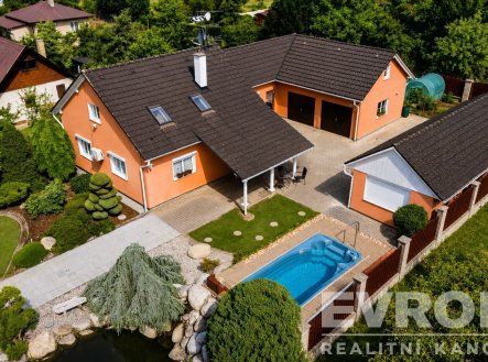 Prodej domu/vily, 298 m²