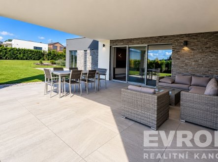 Pronájem domu/vily, 376 m²