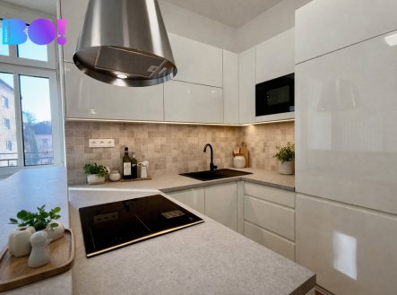 Pronájem bytu, 2+kk, 57 m²