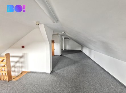 Pronájem kanceláře, 57 m²