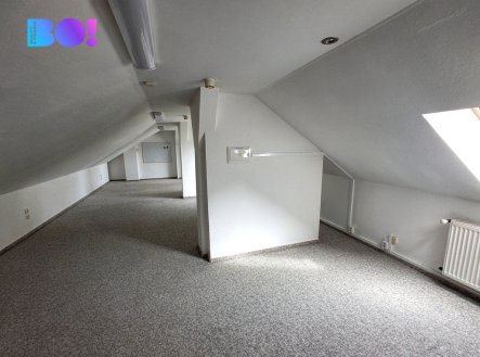 Pronájem kanceláře, 57 m²