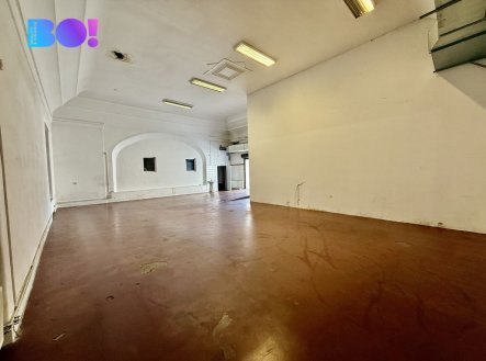 Pronájem skladu, 122 m²