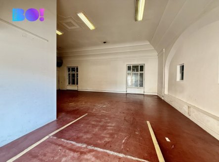 Pronájem skladu, 122 m²