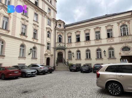 Pronájem obchodní prostory, 316 m²