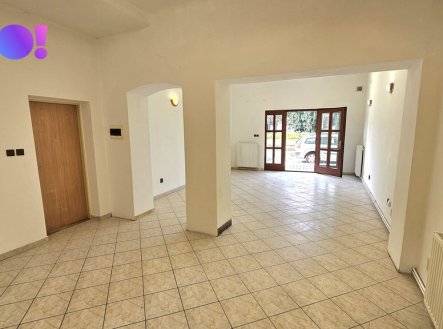 Pronájem obchodní prostory, 65 m²