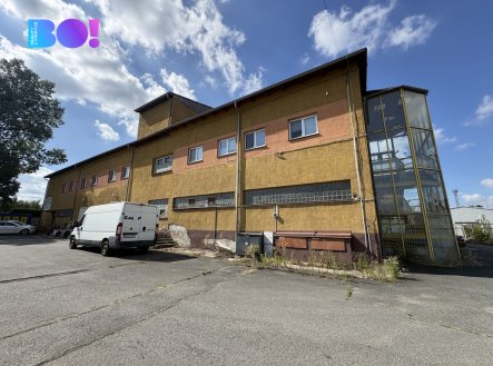 Pronájem kanceláře, 960 m²