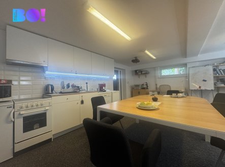Pronájem kanceláře, 43 m²