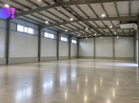 Pronájem skladu, 810 m²
