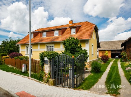 Prodej domu/vily, 240 m² obrázek