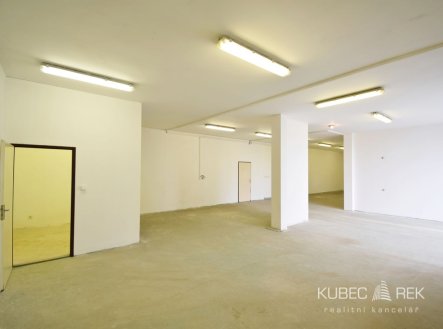 Pronájem skladu, 247 m²