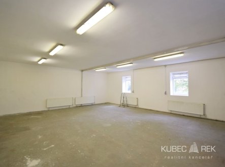 Pronájem skladu, 247 m²