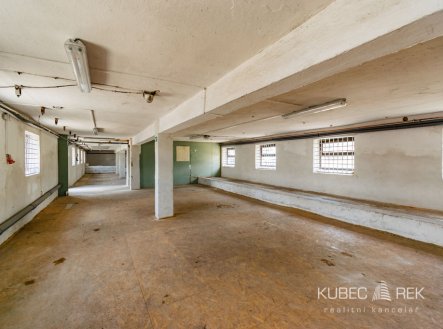 Pronájem skladu, 185 m²