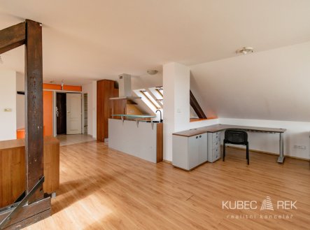 Pronájem bytu, 2+kk, 66 m²