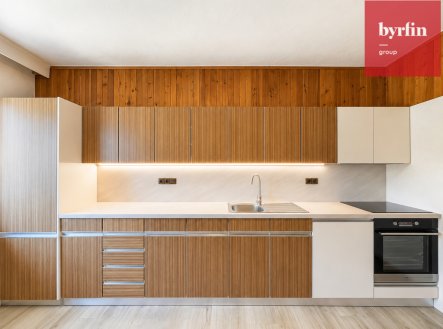Pronájem domu/vily, 200 m²