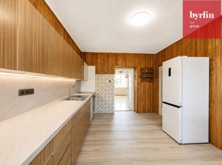 Pronájem domu/vily, 200 m²
