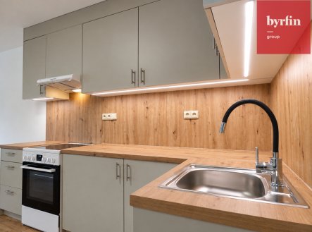 Pronájem bytu, 1+kk, 38 m²