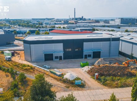 Pronájem komerčního objektu, sklad, 804 m²