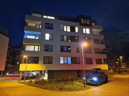 Pronájem bytu, 2+kk, 64 m²