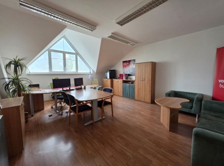 Pronájem kanceláře, 56 m²