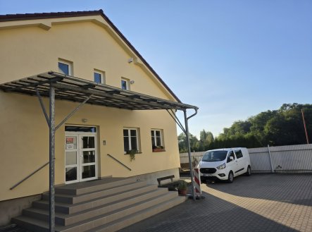 Pronájem kanceláře, 56 m²