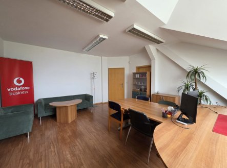 Pronájem kanceláře, 56 m²