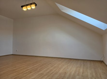 Pronájem bytu, 2+kk, 61 m²