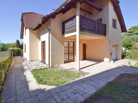 Pronájem domu/vily, 250 m²