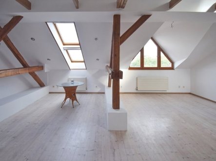 Prodej bytu, atypický, 72 m²