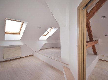 Prodej bytu, atypický, 72 m²